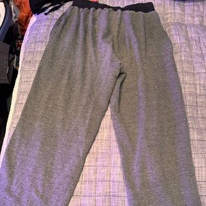 Mens medium Everlast sweat-paints